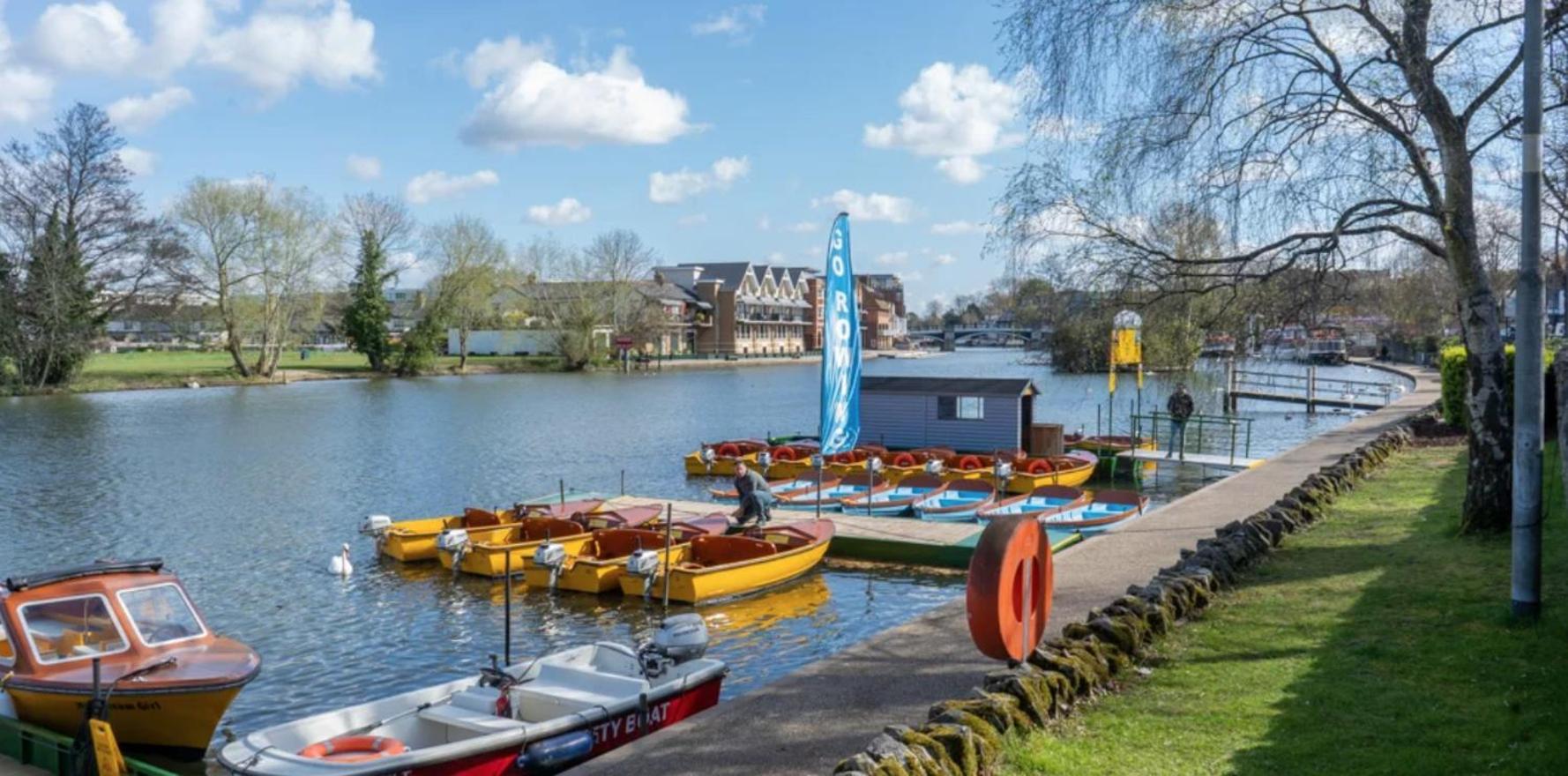 Charming Central Windsor 2 Bed Cottage Free Residents Parking And Private Garden Legoland Ascot Windsor Castle Thorpe Park Heathrow Airport Exteriör bild